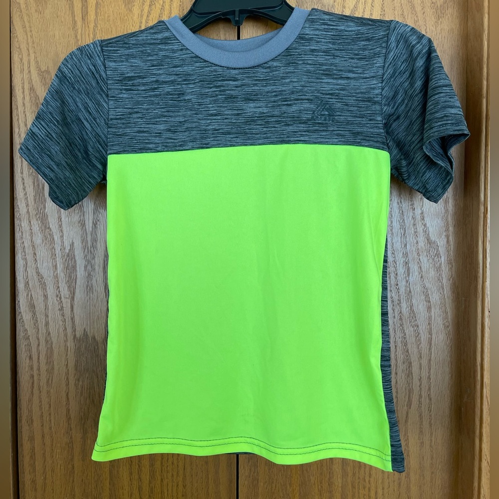 GUC RBX boys short sleeve shirt